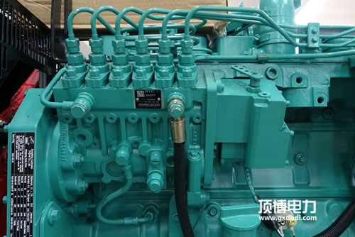 一臺400kW柴油發(fā)電機組在正常工作中，油底殼內進(jìn)水竟然是這個(gè)原因！
