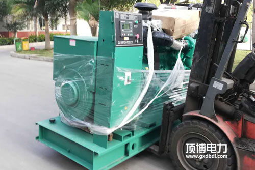 康明斯發(fā)動(dòng)機